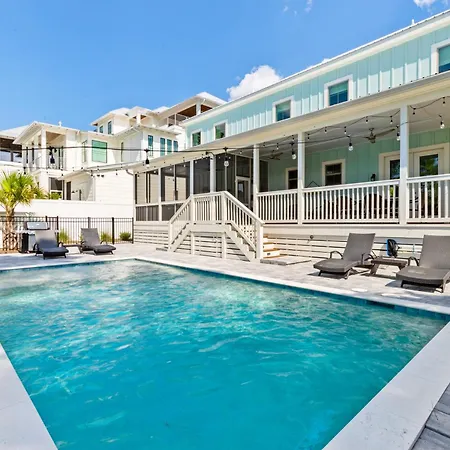 Pool, 30A, Fire Table, Gourmet Kitchen, Luxury Villa